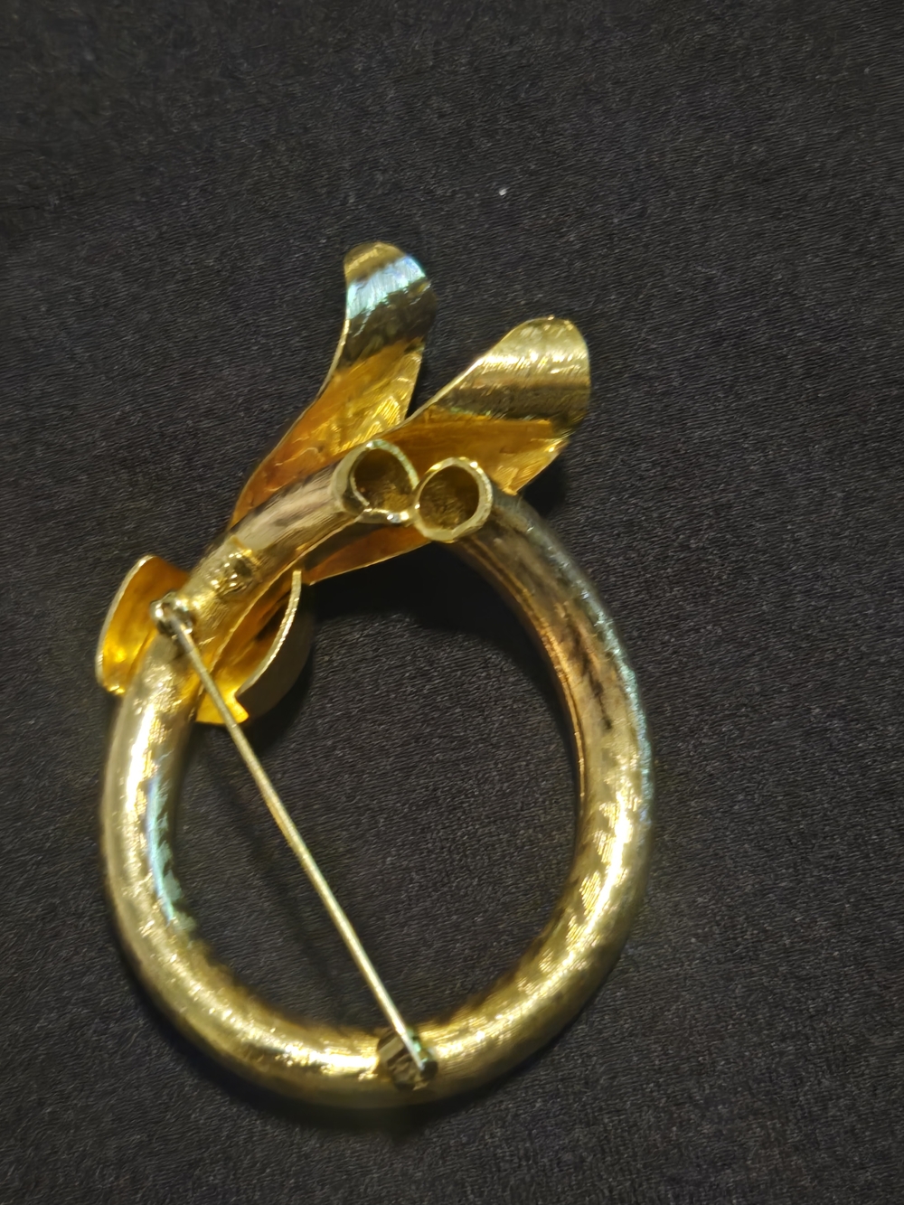 Vintage Dior Gold Hoop Brooch Pin with Leaf Accent - Picture 3 of 6
